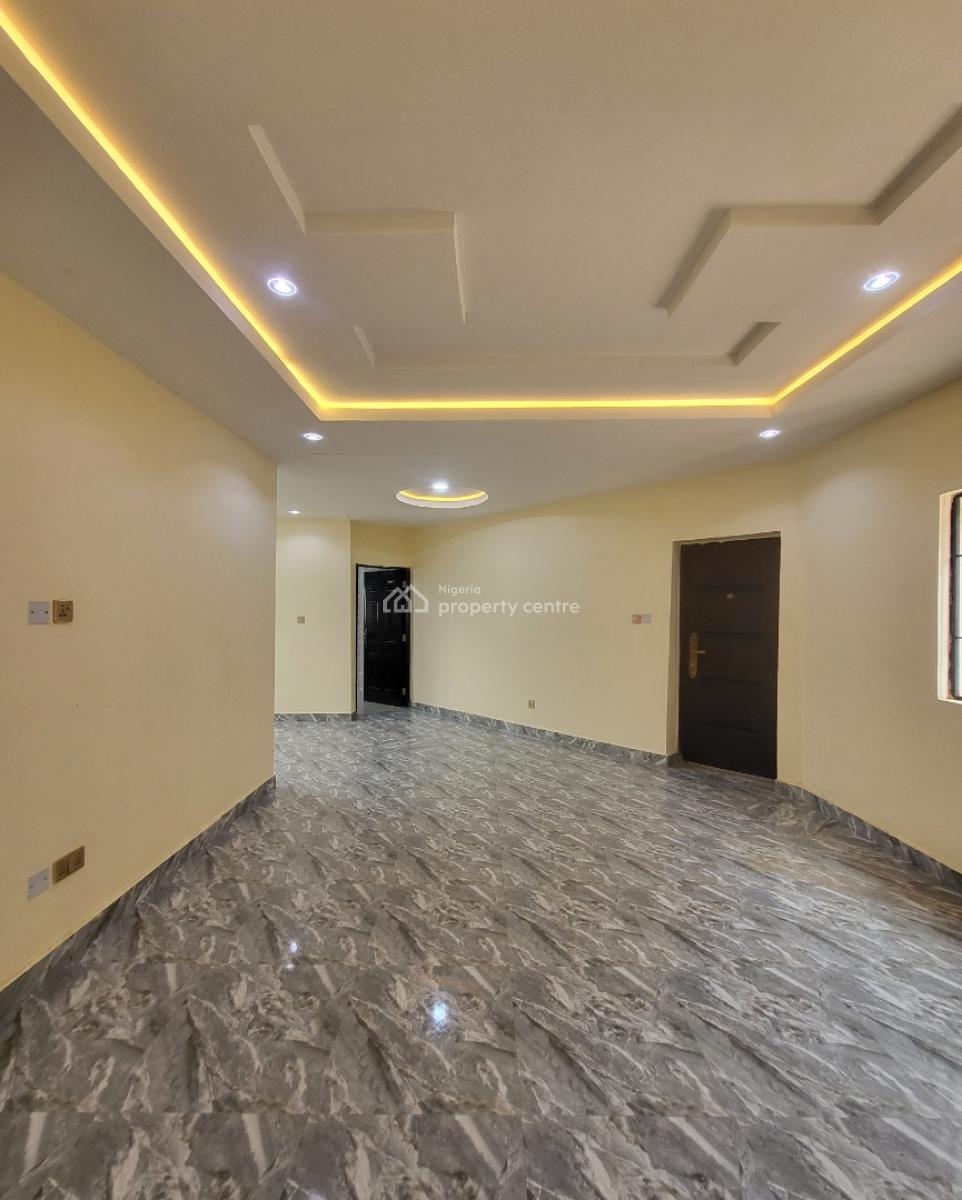 Luxurious Massive 2bedroom Flat, By American International School, Durumi, Abuja, Block of Flats for Sale