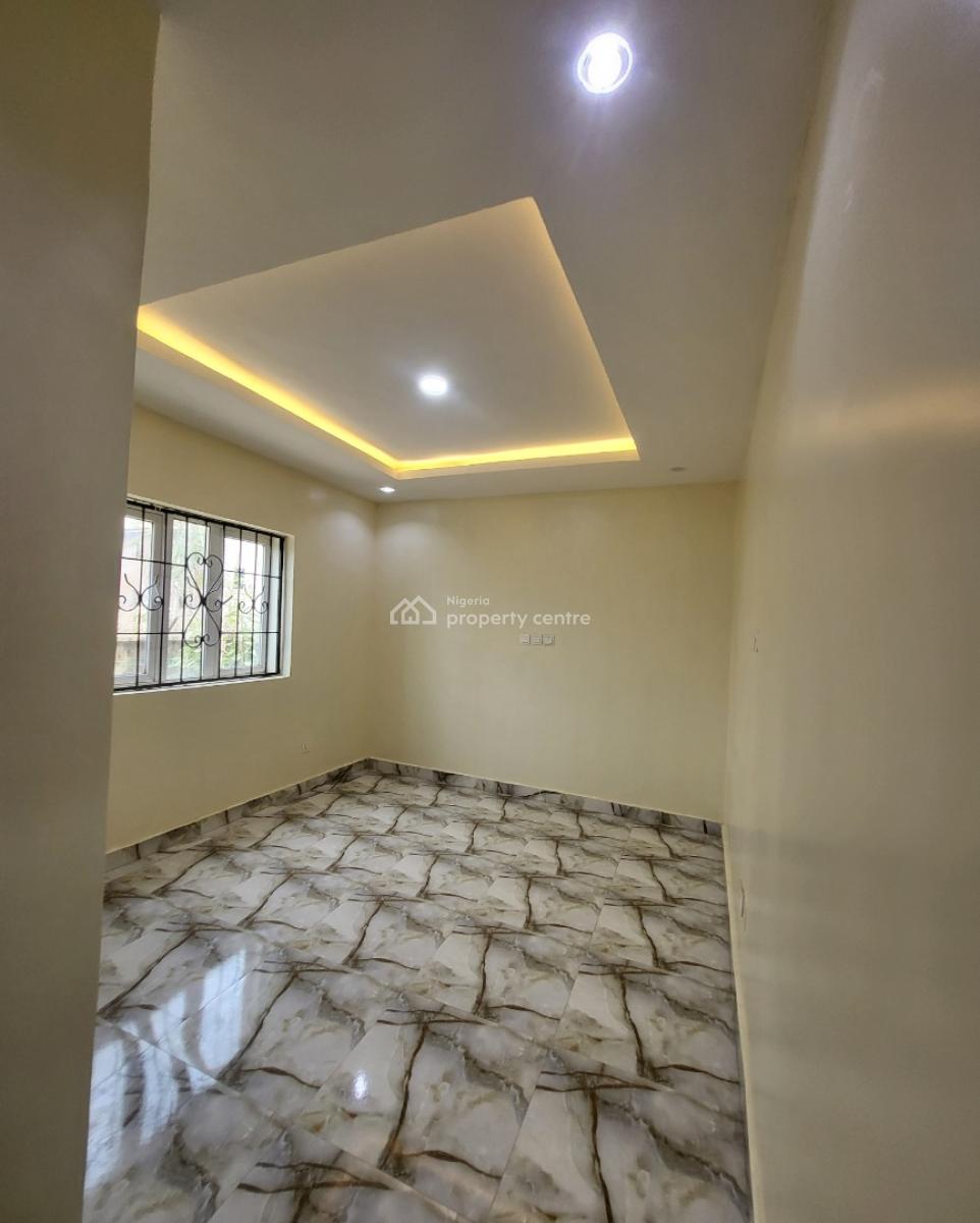 Luxurious Massive 2bedroom Flat, By American International School, Durumi, Abuja, Block of Flats for Sale