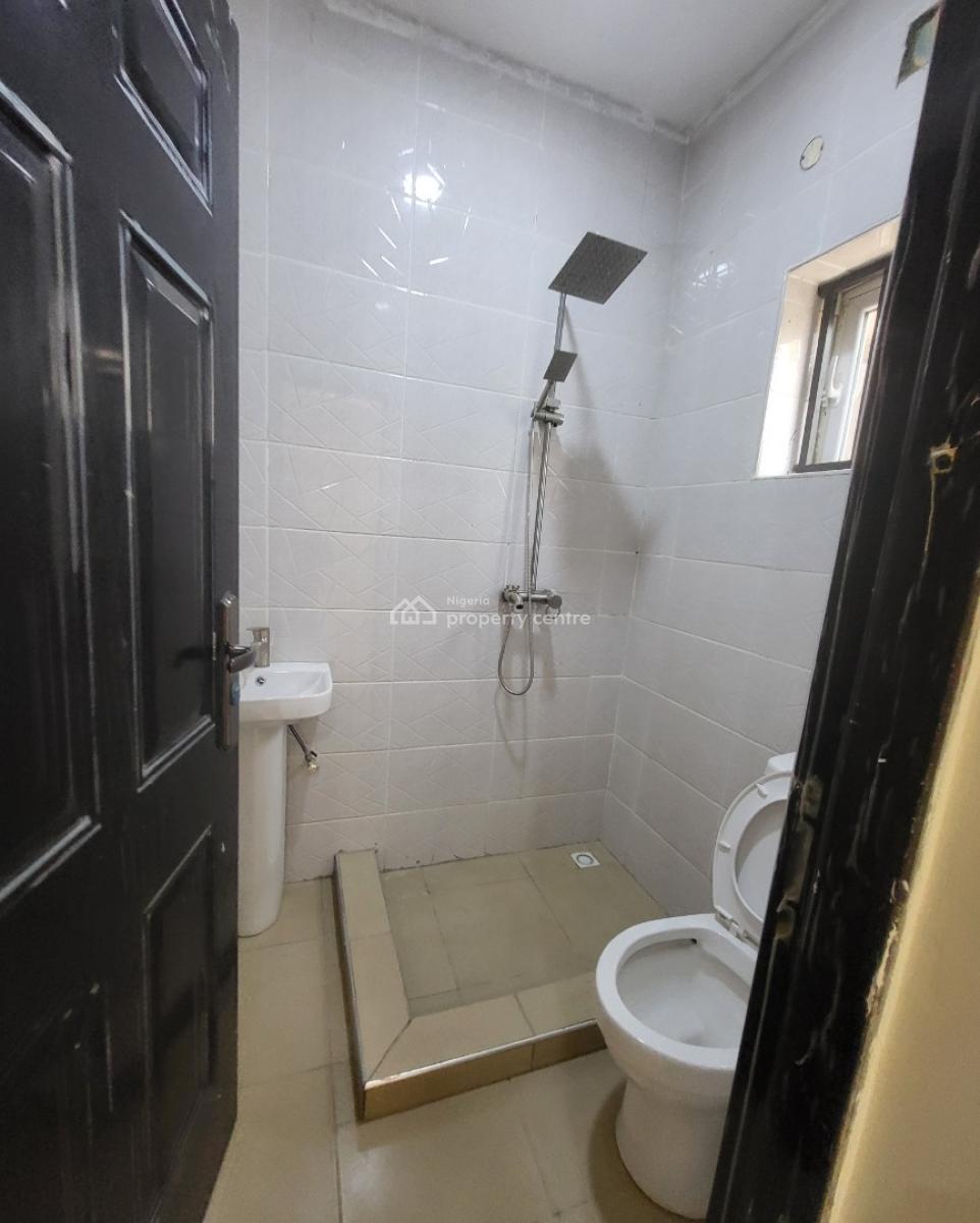 Luxurious Massive 2bedroom Flat, By American International School, Durumi, Abuja, Block of Flats for Sale