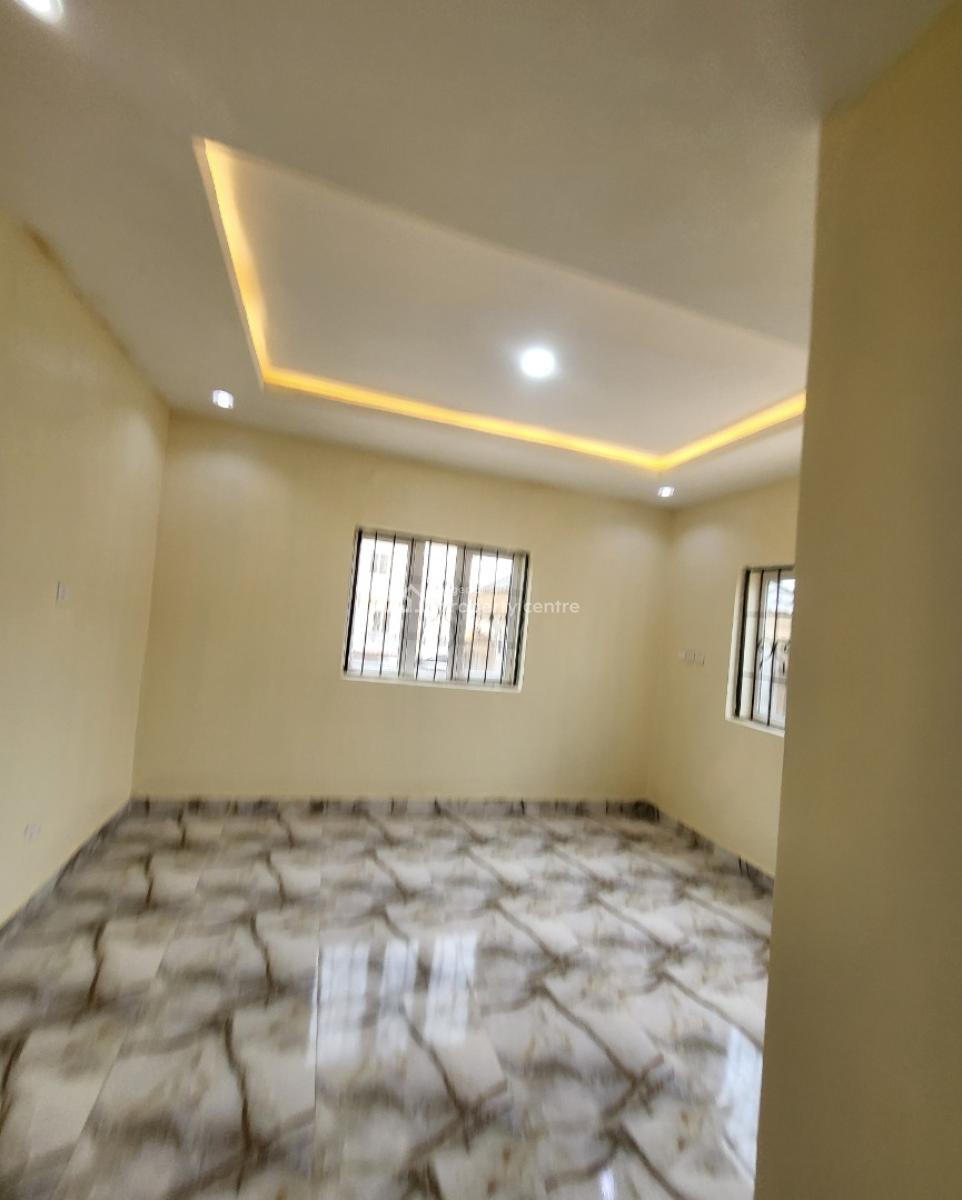 Luxurious Massive 2bedroom Flat, By American International School, Durumi, Abuja, Block of Flats for Sale
