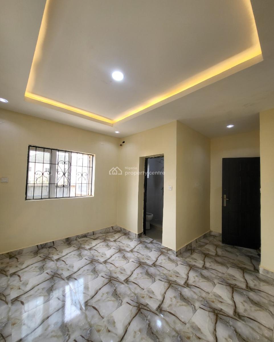 Luxurious Massive 2bedroom Flat, By American International School, Durumi, Abuja, Block of Flats for Sale
