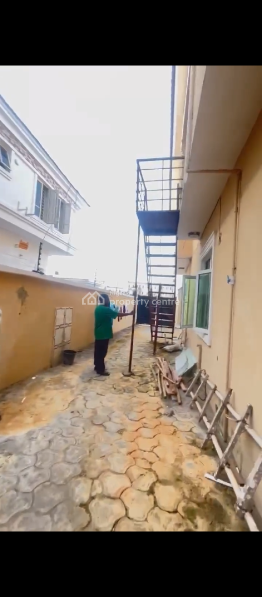 Studio Apartment for Grabs in Chevron, Chevron, Lekki, Lagos, Self Contain (single Rooms) for Rent