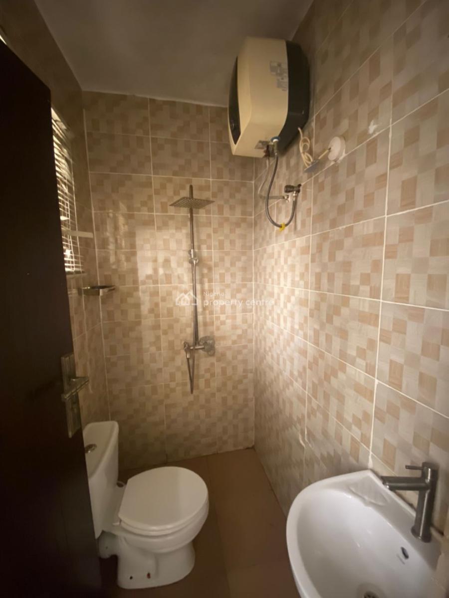 Very Standard 1 Bedroom Flat 5th Avenue 3m Annum, Gwarinpa, Abuja, Flat / Apartment for Rent