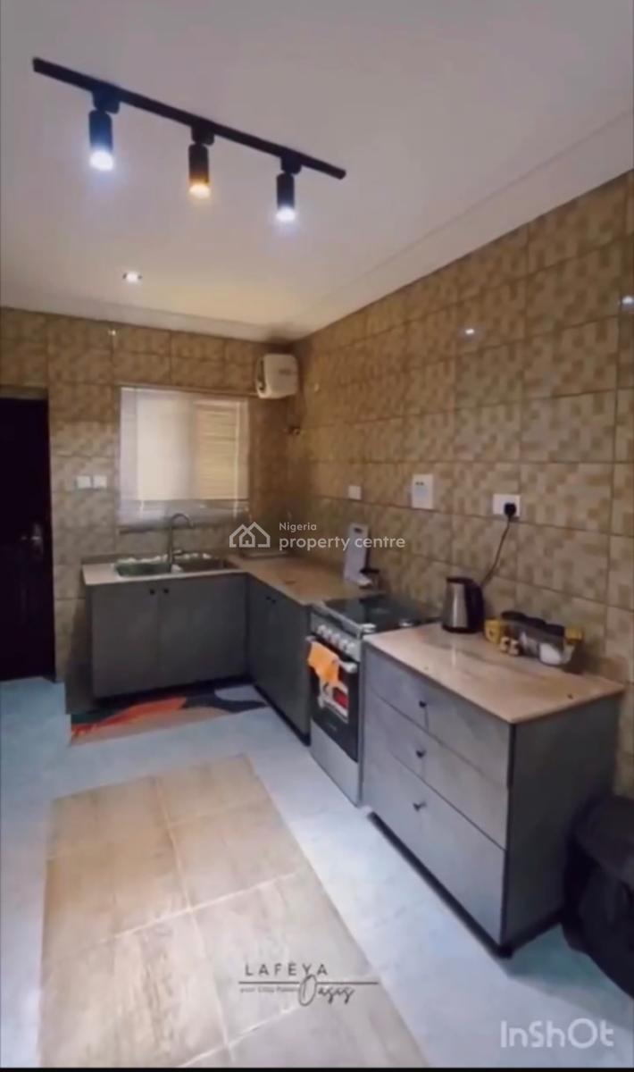 Partially Serviced and Furnished 3 Bedroom Flat at Wuse 2, Off Adetokunbo Ademola, Wuse 2, Abuja, Flat / Apartment for Rent