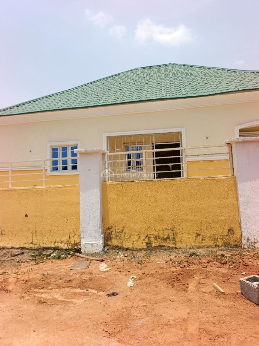 Luxury 3 Bedroom Bungalow with Excellent Facilities in Lugbe -abuja, Lugbe District in an Estate. Abuja - Nigeria., Pyakasa, Lugbe District, Abuja, Detached Bungalow for Sale