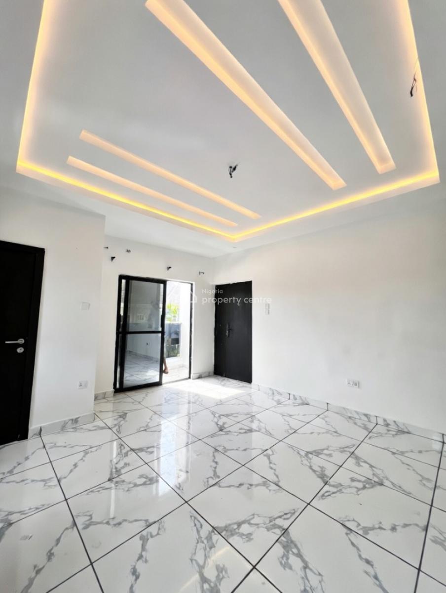 a Standard Mini Flat, Before Novare Shoprite Ajah, Lekki Phase 2, Lekki, Lagos, Flat / Apartment for Rent