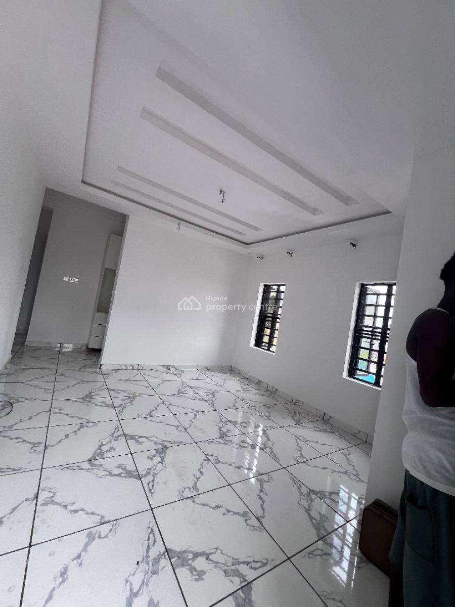 a Standard Mini Flat, Before Novare Shoprite Ajah, Lekki Phase 2, Lekki, Lagos, Flat / Apartment for Rent