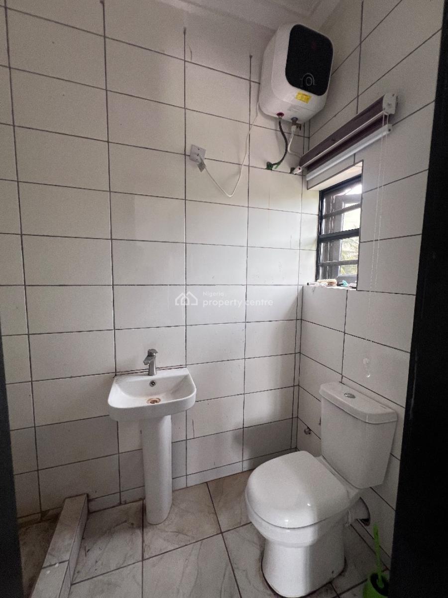a Standard Mini Flat, Before Novare Shoprite Ajah, Lekki Phase 2, Lekki, Lagos, Flat / Apartment for Rent