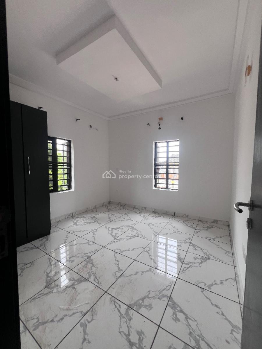 a Standard Mini Flat, Before Novare Shoprite Ajah, Lekki Phase 2, Lekki, Lagos, Flat / Apartment for Rent