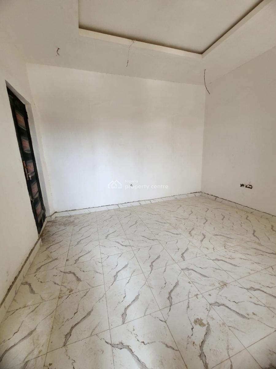 Standard and Spacious Mini Flat with Balcony, St Finbarrs Road, Akoka, Yaba, Lagos, Mini Flat (room and Parlour) for Rent