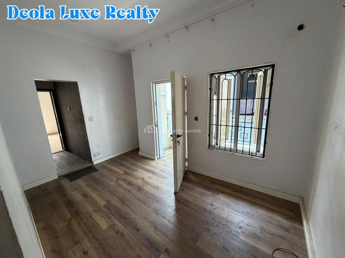 a Nice and Spacious 1 Bedrooms Fully Serviced Apartment with Balcony, Off Admiralty Way, Lekki Phase 1, Lekki, Lagos, Mini Flat (room and Parlour) for Rent