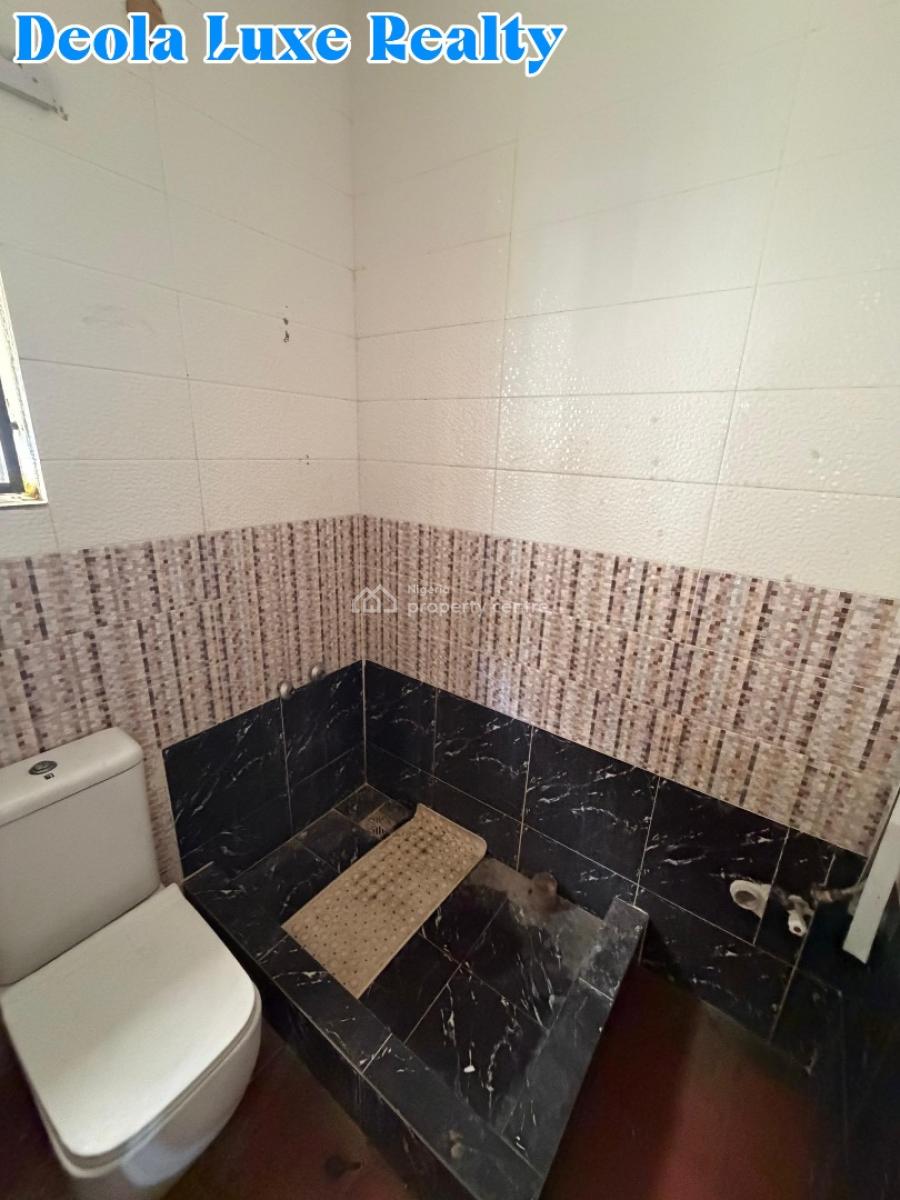 a Nice and Spacious 1 Bedrooms Fully Serviced Apartment with Balcony, Off Admiralty Way, Lekki Phase 1, Lekki, Lagos, Mini Flat (room and Parlour) for Rent