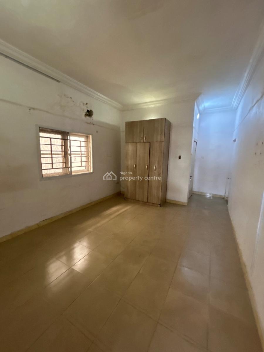 Maintained and Spacious Room Selfcon, Lekki Phase 1, Lekki, Lagos, Self Contain (single Rooms) for Rent