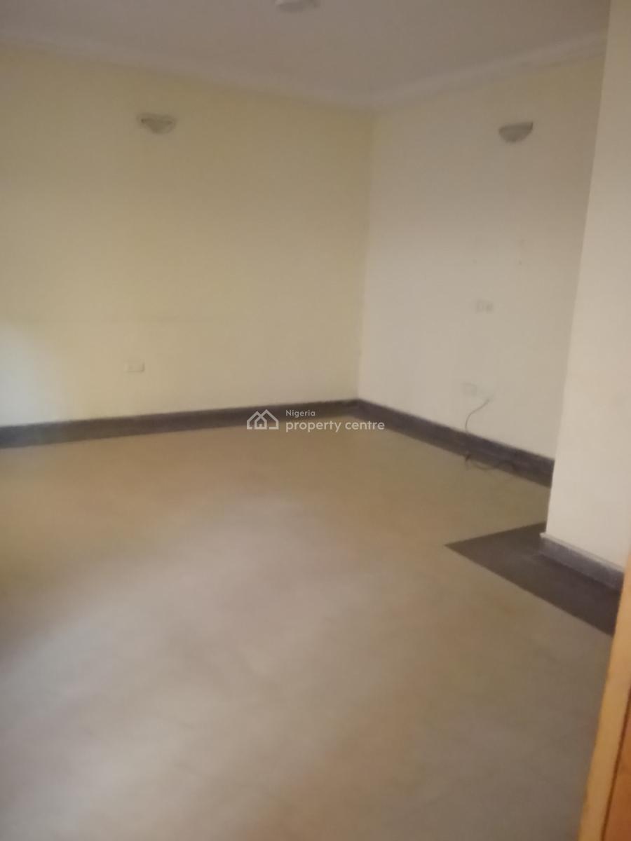Well Maintained Two Bedroom Flat, Pedro, Pedro, Gbagada, Lagos, Flat / Apartment for Rent