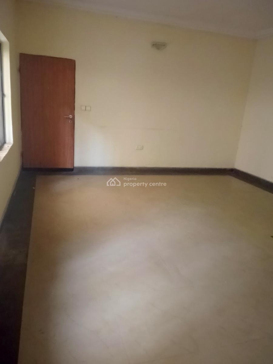 Well Maintained Two Bedroom Flat, Pedro, Pedro, Gbagada, Lagos, Flat / Apartment for Rent