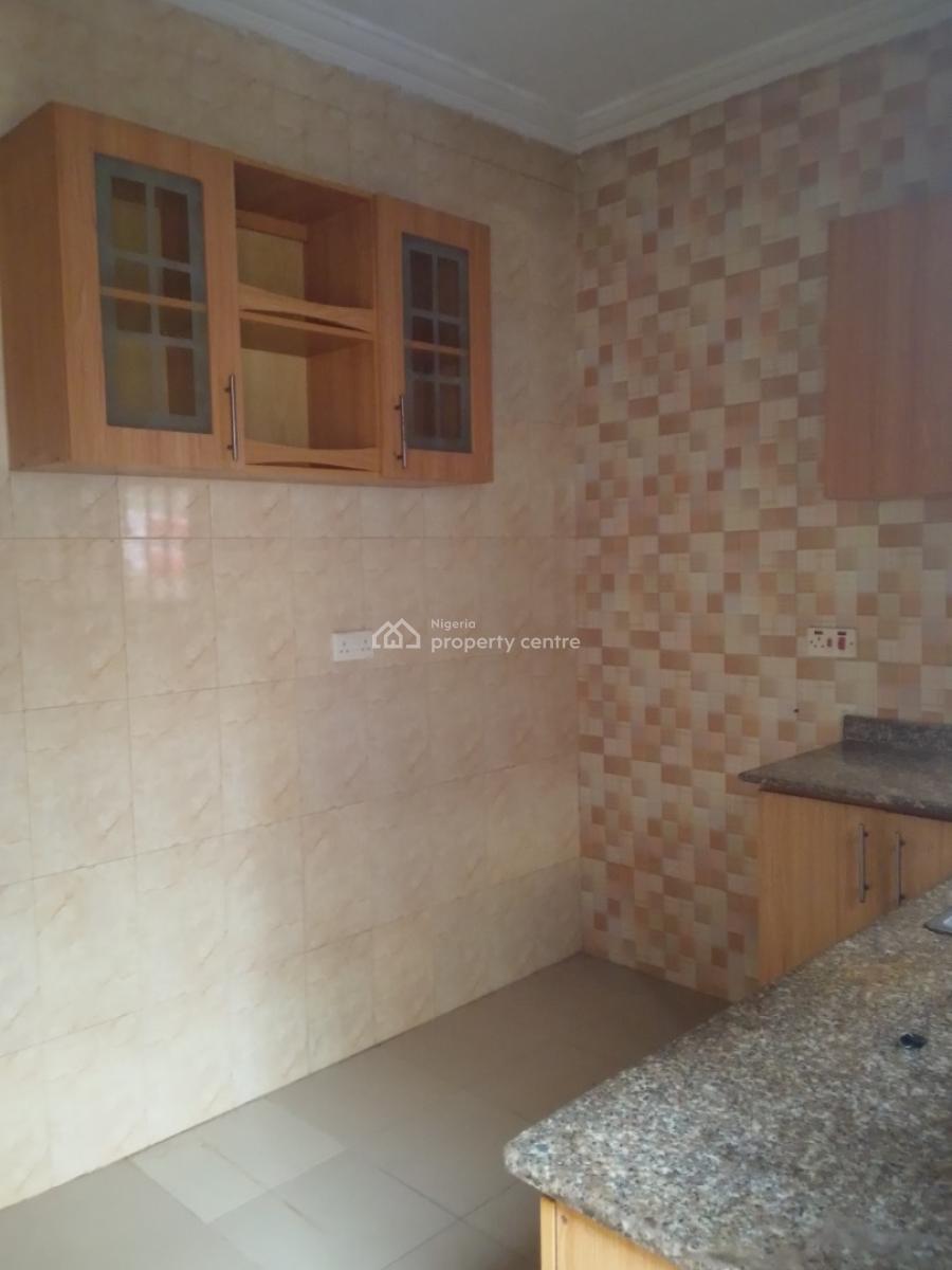 Well Maintained Two Bedroom Flat, Pedro, Pedro, Gbagada, Lagos, Flat / Apartment for Rent