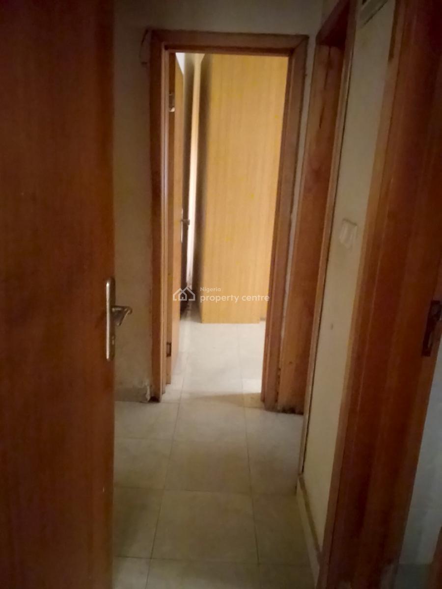 Well Maintained Two Bedroom Flat, Pedro, Pedro, Gbagada, Lagos, Flat / Apartment for Rent