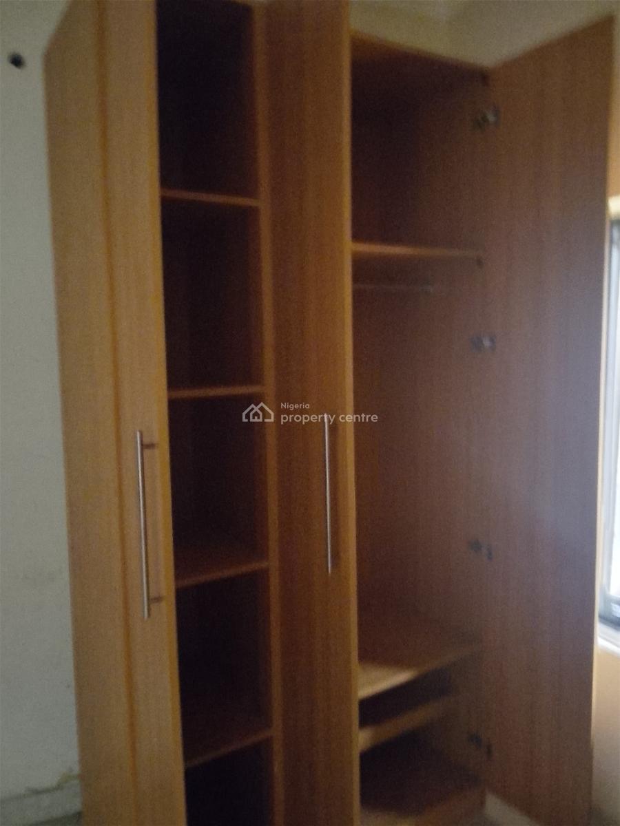Well Maintained Two Bedroom Flat, Pedro, Pedro, Gbagada, Lagos, Flat / Apartment for Rent