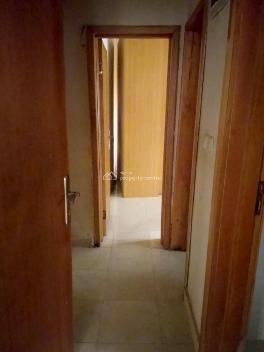 Well Maintained Two Bedroom Flat, Pedro, Pedro, Gbagada, Lagos, Flat / Apartment for Rent