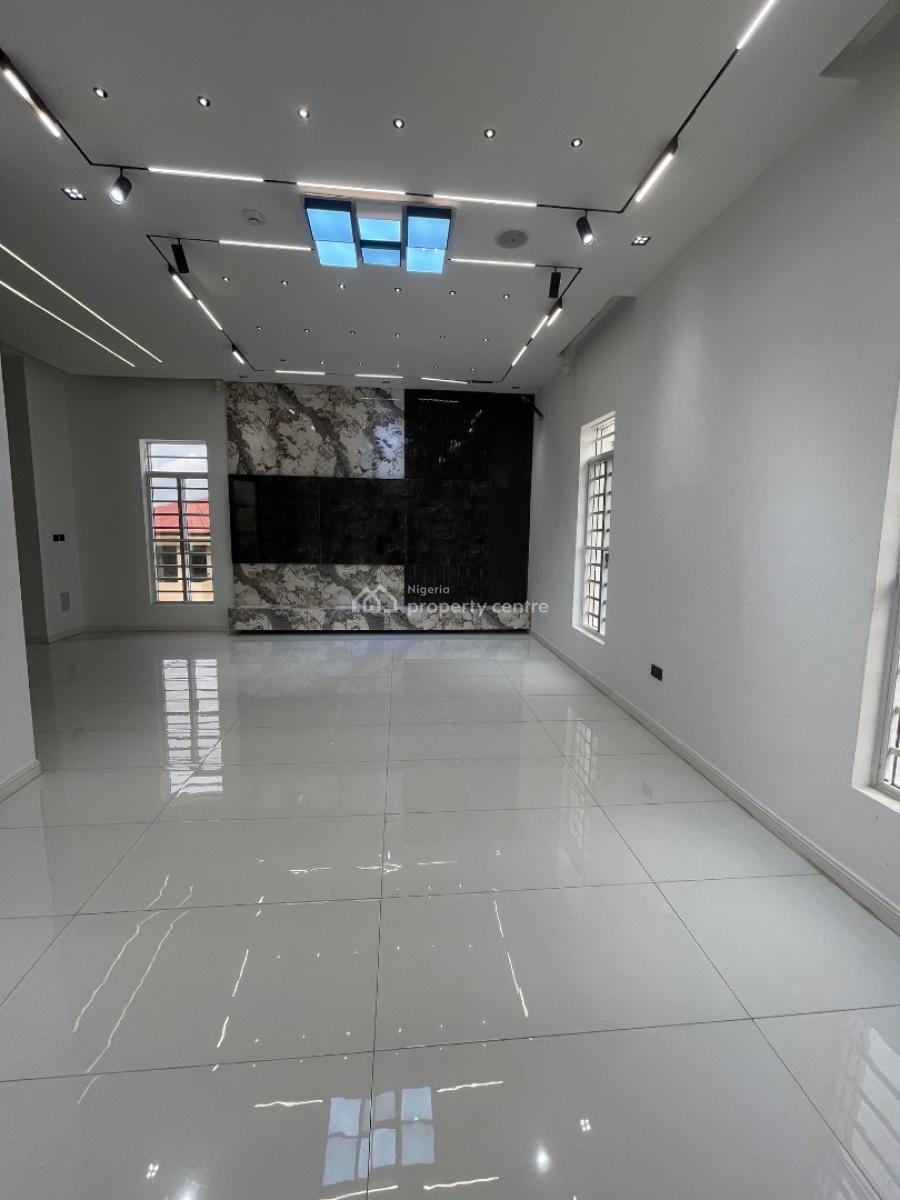5 Bedroom Duplex with Bq, Cinema, Gym, Elevator & Swimming Pool, Freedom Way / Secured Estate, Lekki Phase 1, Lekki, Lagos, Detached Duplex for Sale