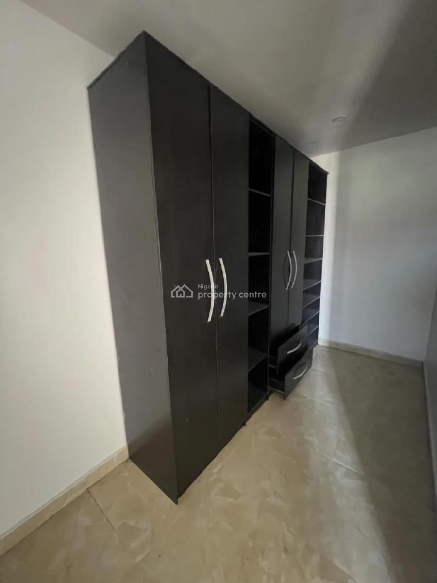 4bedroom Terrace, Right, Lekki Phase 1, Lekki, Lagos, Terraced Duplex for Rent