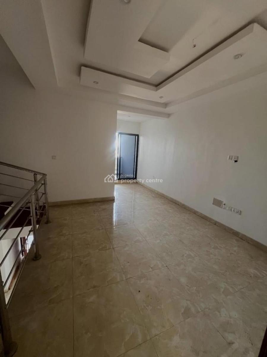 4bedroom Terrace, Right, Lekki Phase 1, Lekki, Lagos, Terraced Duplex for Rent
