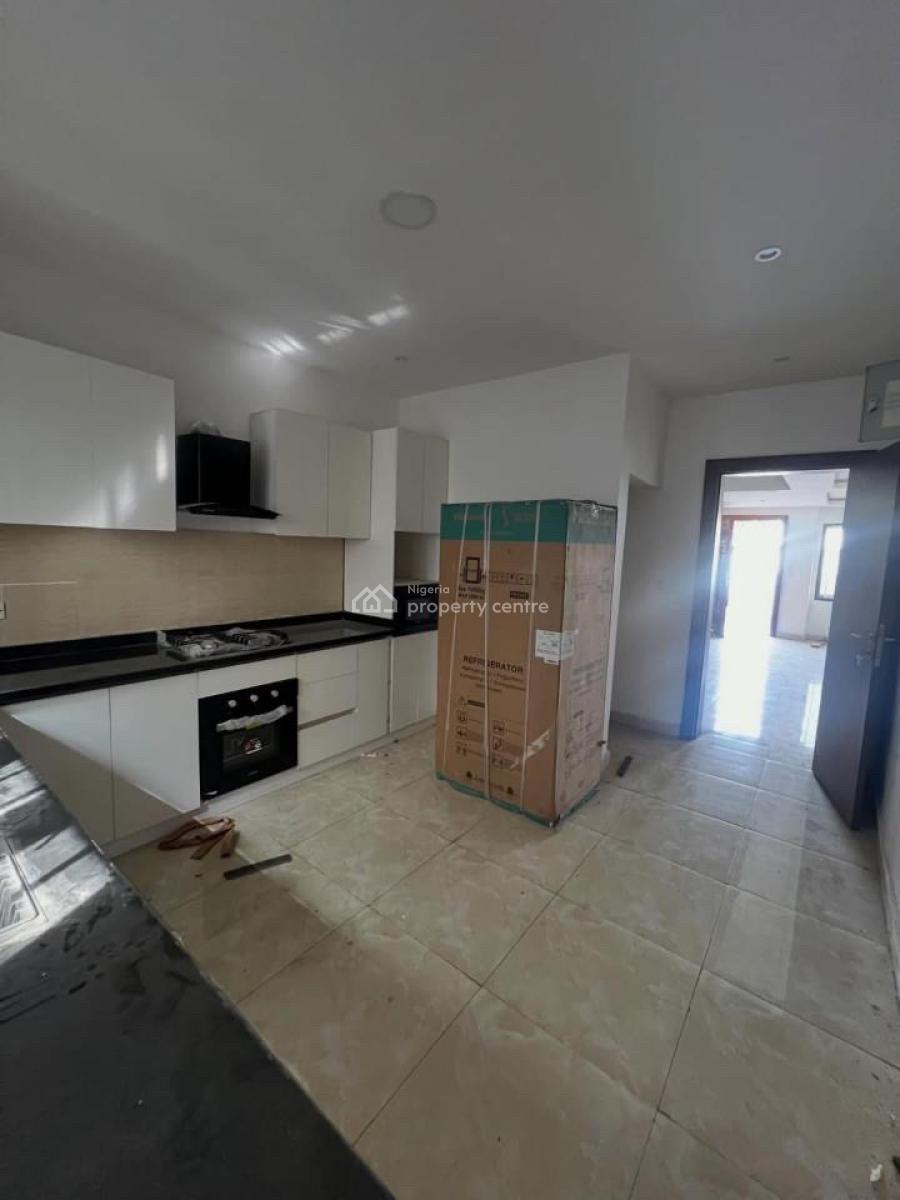 4bedroom Terrace, Right, Lekki Phase 1, Lekki, Lagos, Terraced Duplex for Rent