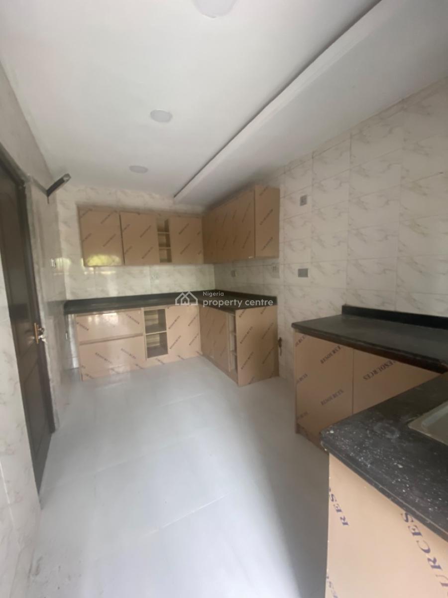 Luxury 3 Bedroom Flat, Addo Road, Lekki Phase 2, Lekki, Lagos, Flat / Apartment for Rent