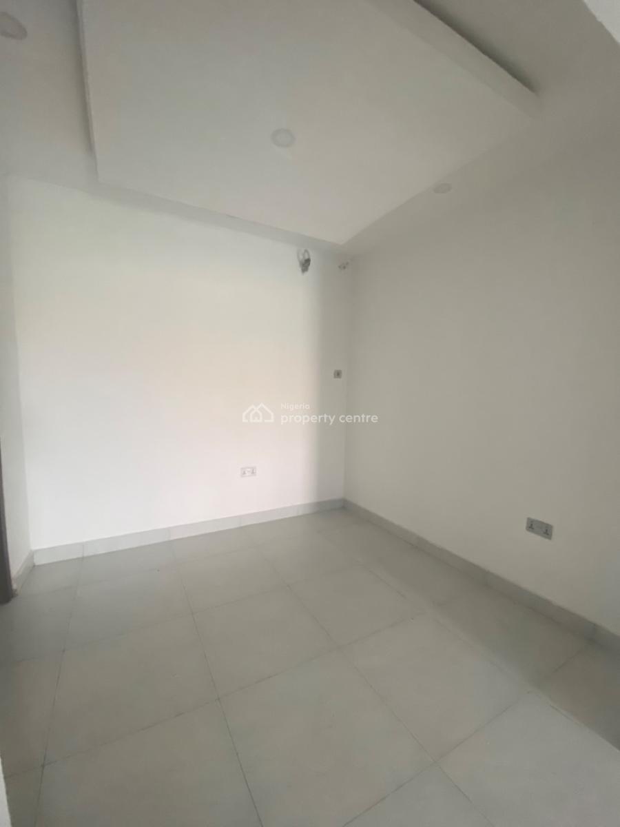 Luxury 3 Bedroom Flat, Addo Road, Lekki Phase 2, Lekki, Lagos, Flat / Apartment for Rent