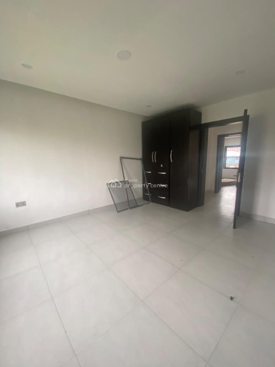 Luxury 3 Bedroom Flat, Addo Road, Lekki Phase 2, Lekki, Lagos, Flat / Apartment for Rent