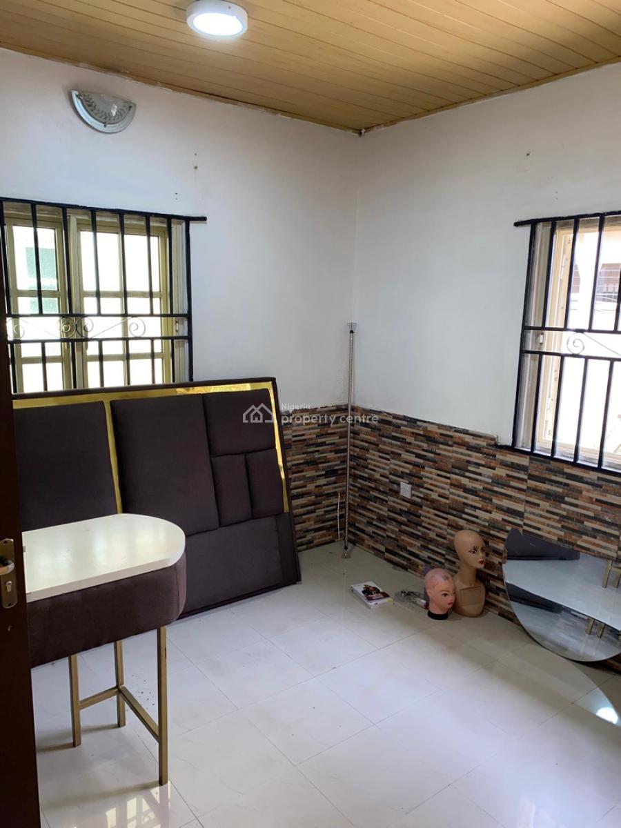 Very Standard Clean Mini Flat @lekki Phase 1, Lekki Phase 1, Lekki, Lagos, Mini Flat (room and Parlour) for Rent