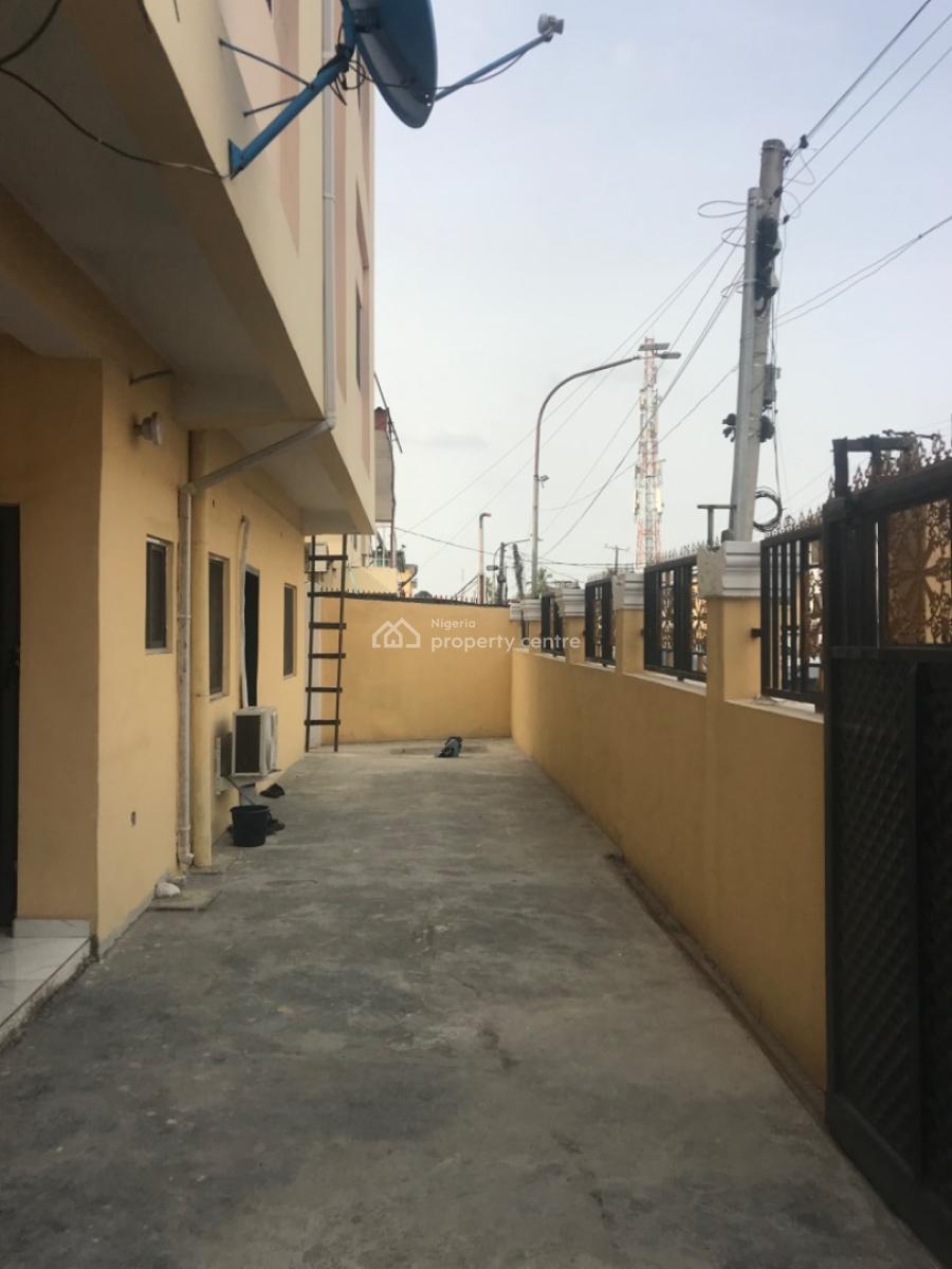 Lovely and Tastefully Finished Portable 2 Bedroom Flat, Femi Adegbule Street Off Fola Agoro Road Shomolu Lagos., Fola Agoro, Yaba, Lagos, Flat / Apartment for Rent
