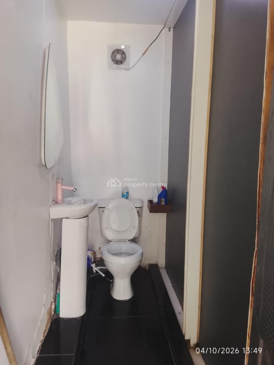 Shop  at Lekki Phase 1 Facing a Very Busy Road, Lekki Phase 1, Lekki, Lagos, Lekki Phase 1, Lekki, Lagos, Shop for Rent