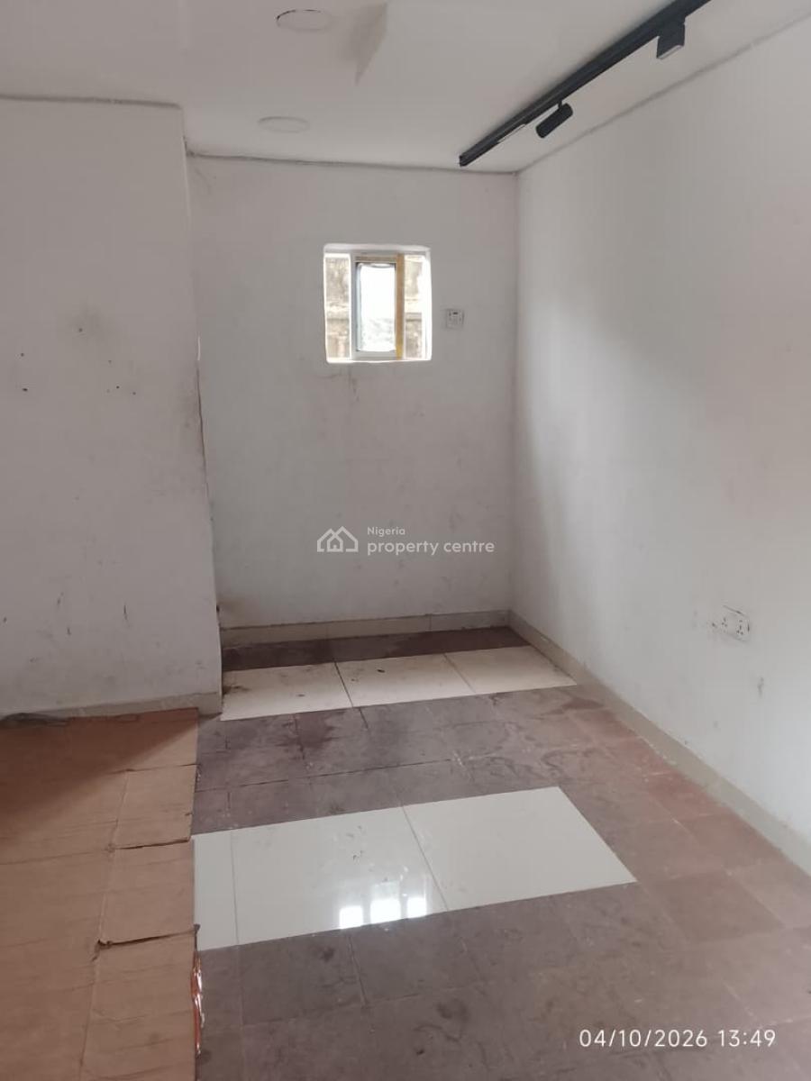 Shop  at Lekki Phase 1 Facing a Very Busy Road, Lekki Phase 1, Lekki, Lagos, Lekki Phase 1, Lekki, Lagos, Shop for Rent