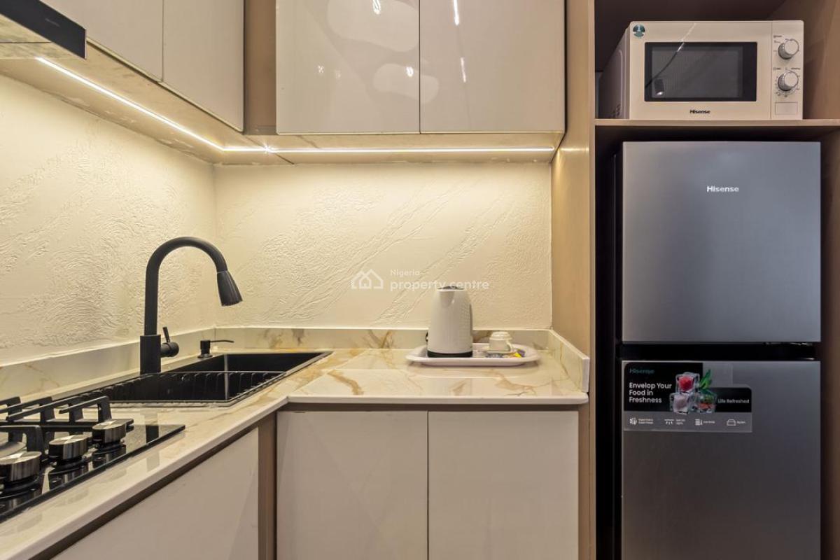 Luxury 1 Bedroom Apartment with Housekeeping and En-suite Rooms, Ps5, Swimming Pool,wifi,lounge Area, Lekki, Lagos, Flat / Apartment Short Let