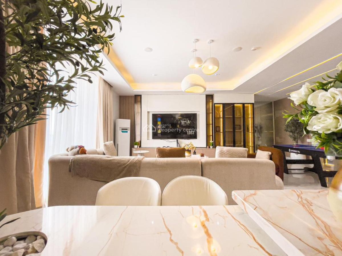 Luxury 2bedroom Penthouse with Elevator and Pool, Table Tennis, Snooker,24hrs Power Supply, Lekki, Lagos, Flat / Apartment Short Let