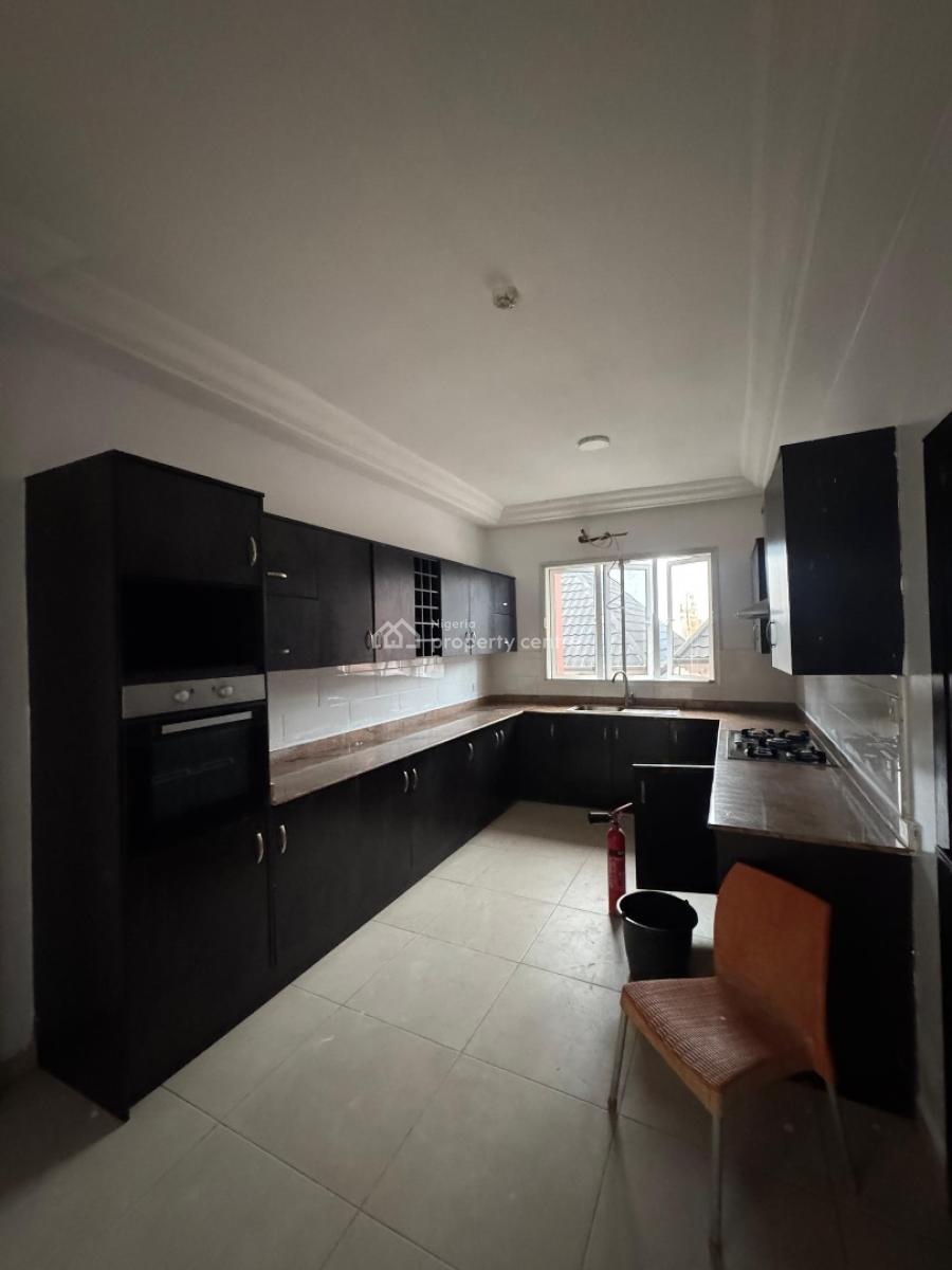 Well Maintained 3 Bedroom Apartment, Chevron, Lekki, Lagos, Flat / Apartment for Rent