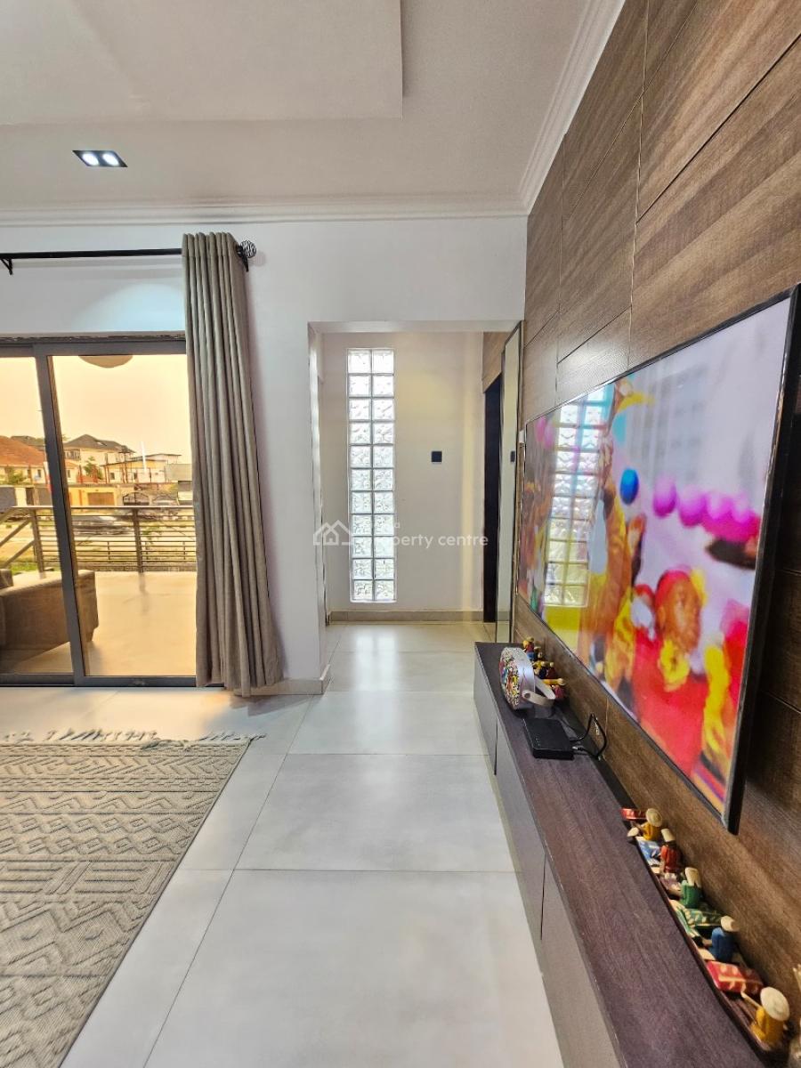 Luxury One Bedroom Apartment, Lekki Phase 1, Lekki, Lagos, Flat / Apartment Short Let