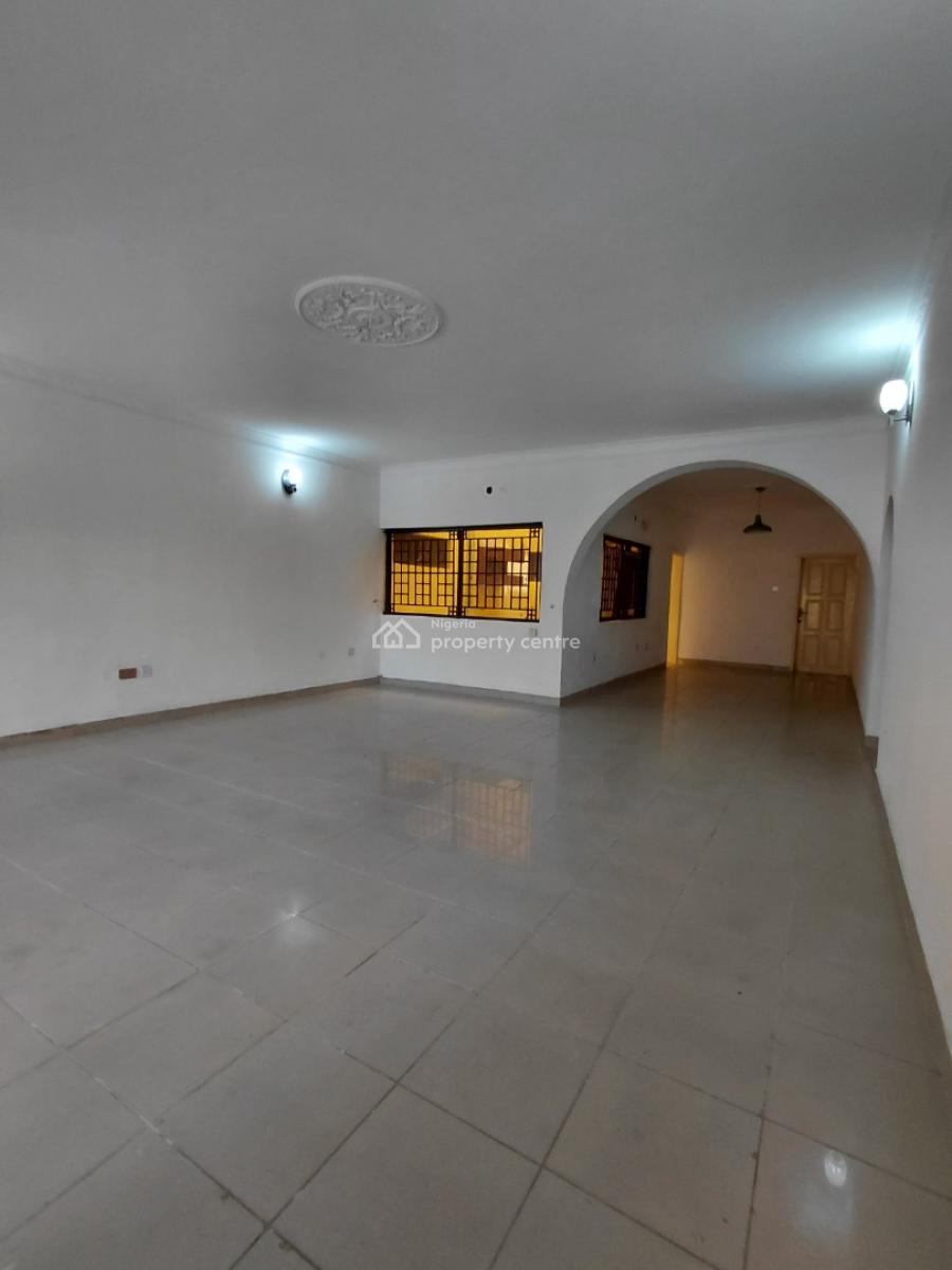 Spacious 3 Bedroom Apartment, Lekki Phase 1, Lekki, Lagos, Flat / Apartment for Rent
