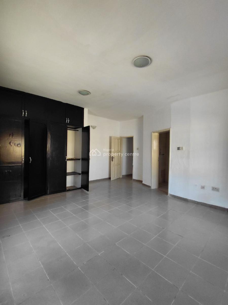 Spacious 3 Bedroom Apartment, Lekki Phase 1, Lekki, Lagos, Flat / Apartment for Rent