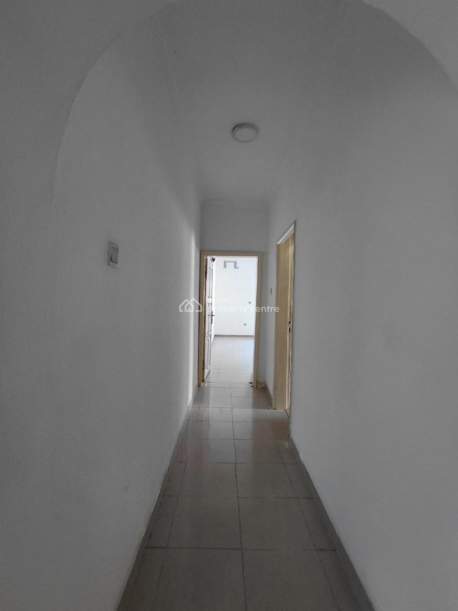 Spacious 3 Bedroom Apartment, Lekki Phase 1, Lekki, Lagos, Flat / Apartment for Rent
