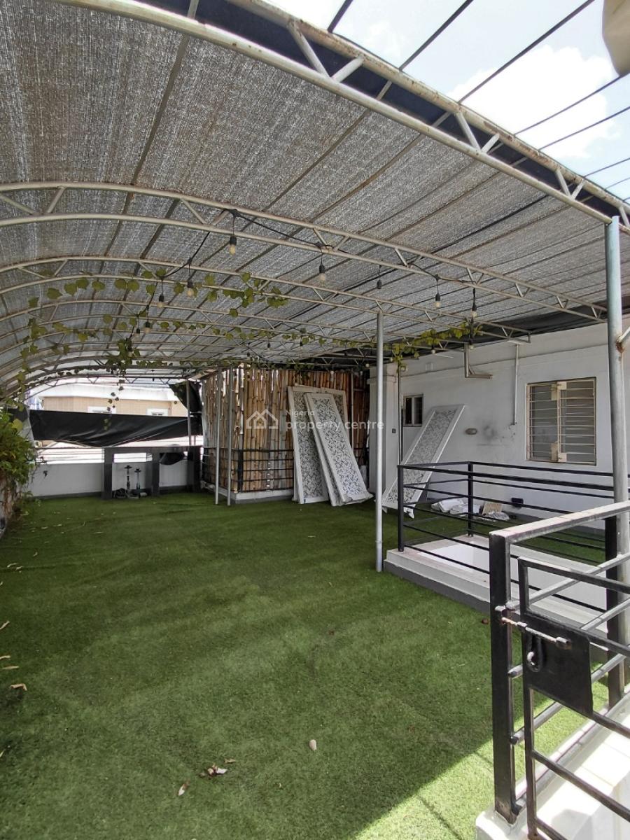 Nice 3 Bedroom Apartment with Rooftop Terrace, Lekki Phase 1, Lekki, Lagos, Flat / Apartment for Rent
