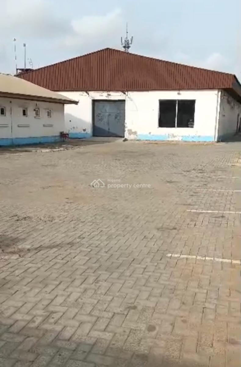 1000sqm Warehouse at Ilupeju Industrial Estate, Ilupeju Industrial Estate, Ilupeju, Lagos, Warehouse for Rent