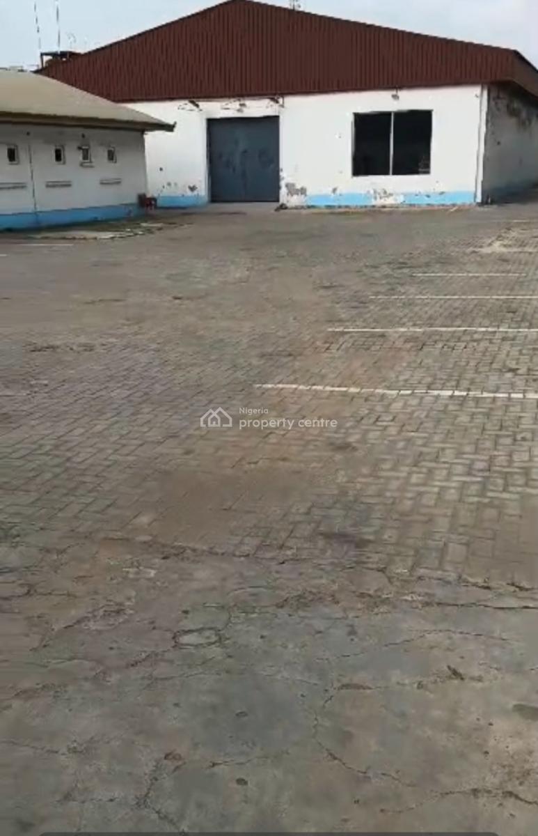 1000sqm Warehouse at Ilupeju Industrial Estate, Ilupeju Industrial Estate, Ilupeju, Lagos, Warehouse for Rent