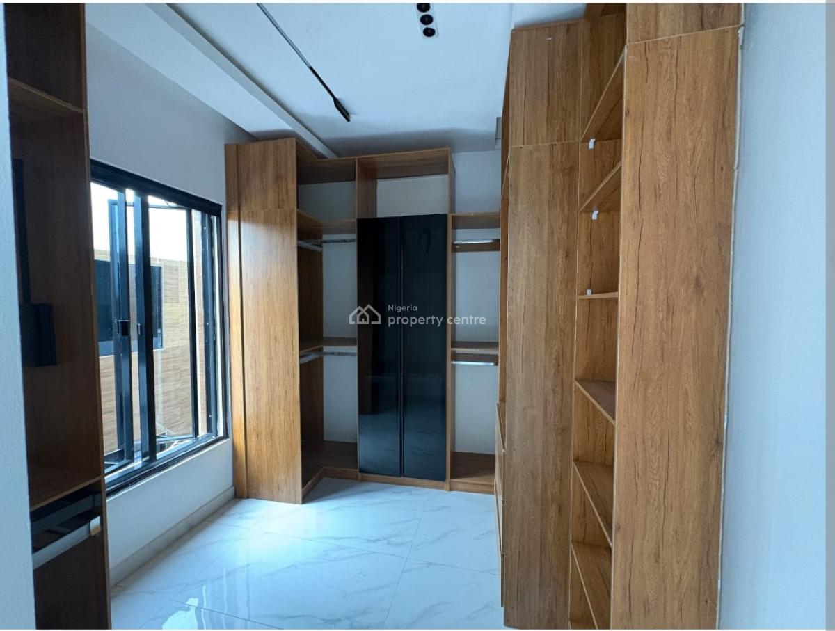 Magnificent 4bedroom Terrace Duplex with a Pool, Lekki Phase 1, Lekki, Lagos, Terraced Duplex for Sale