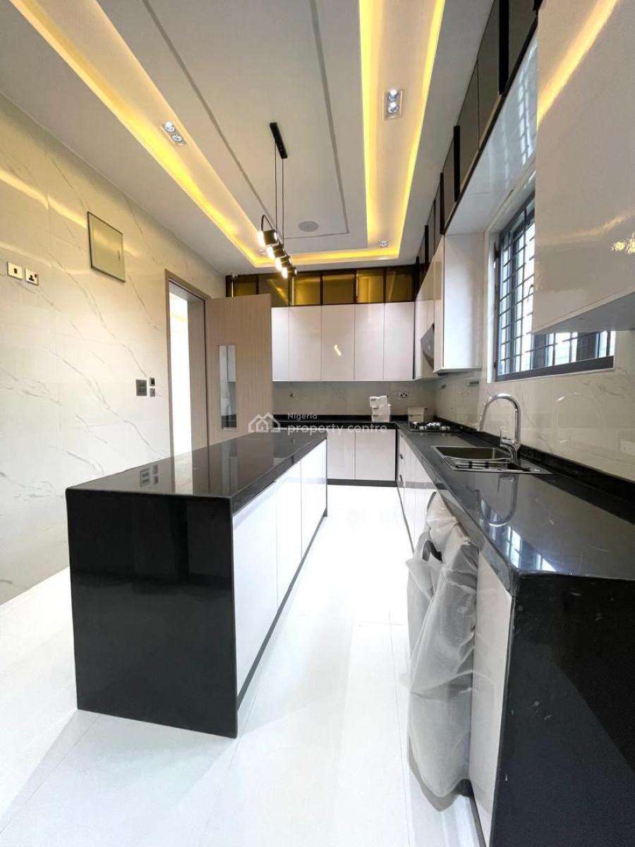 Enormous 5bedroom Duplex with Ante Room,pool,cinema,bq, Lekki Phase 1, Lekki, Lagos, Detached Duplex for Sale
