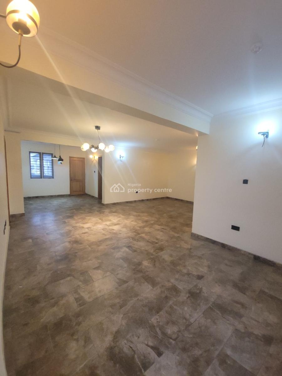 Well Maintained Fully Serviced 3bedroom Flat in Lekki Phase 1, Lekki Phase 1, Lekki, Lagos, Flat / Apartment for Rent