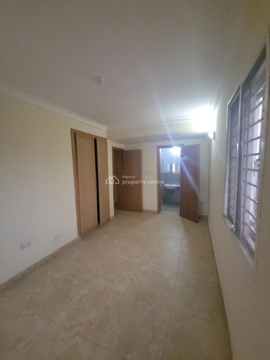 Well Maintained Fully Serviced 3bedroom Flat in Lekki Phase 1, Lekki Phase 1, Lekki, Lagos, Flat / Apartment for Rent
