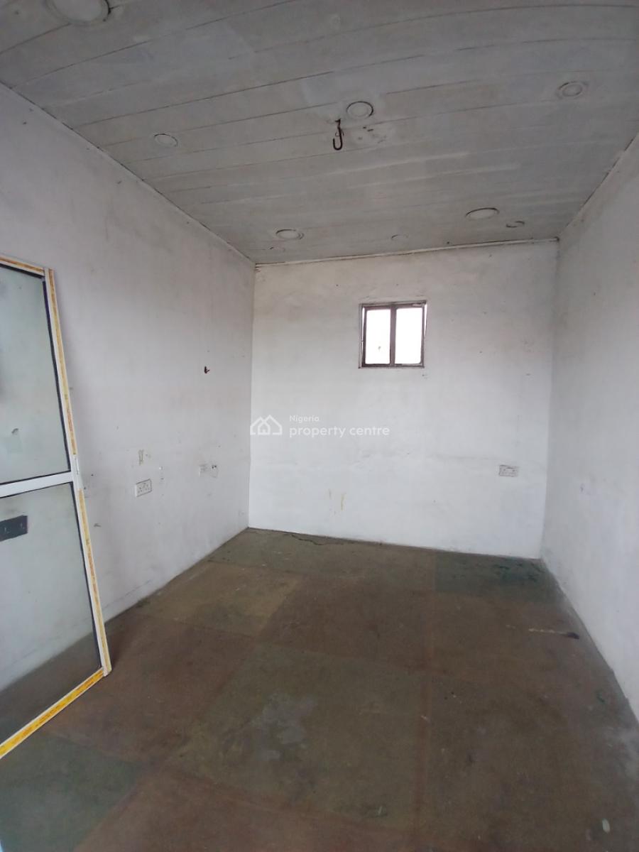 Shop Space Upstairs (facing The Road), Ado Road, Ajah, Ajah, Lagos, Shop for Rent