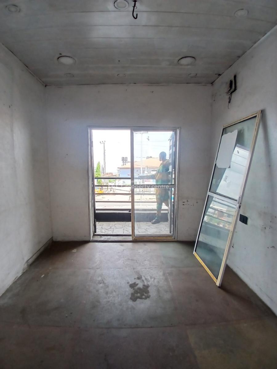 Shop Space Upstairs (facing The Road), Ado Road, Ajah, Ajah, Lagos, Shop for Rent